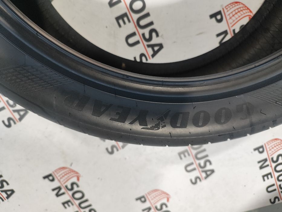 2.pneus semi novos 245-40R19 Goodyear - Oferta dos portes