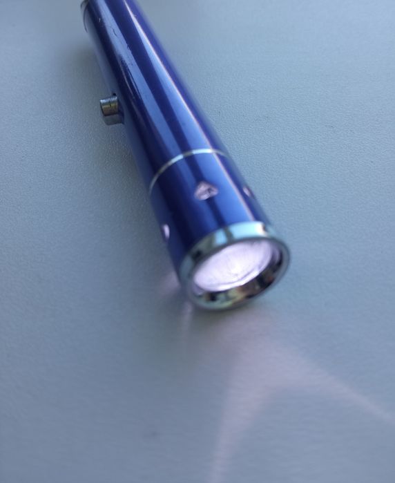 Лазер ліхтарик та брелоки