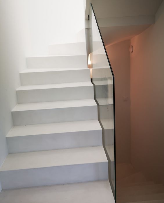 Barierki, balustrady szklane, schody, tarasy, antresole