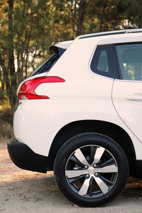 Peugeot 2008 1.6 e-Hdi **Irrepreensível **