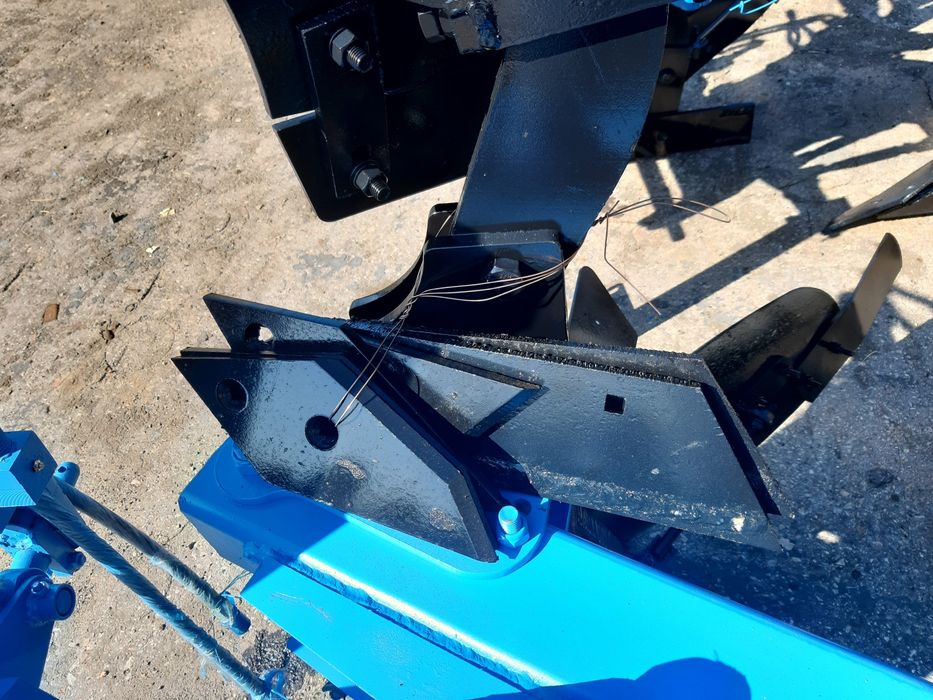 Запасні частини до ПОН-3 .Продам долота, леміші, польові дошки, відвал