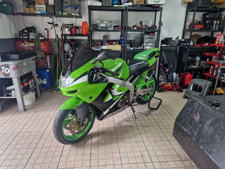 Kawazaki ZX6-R 1998