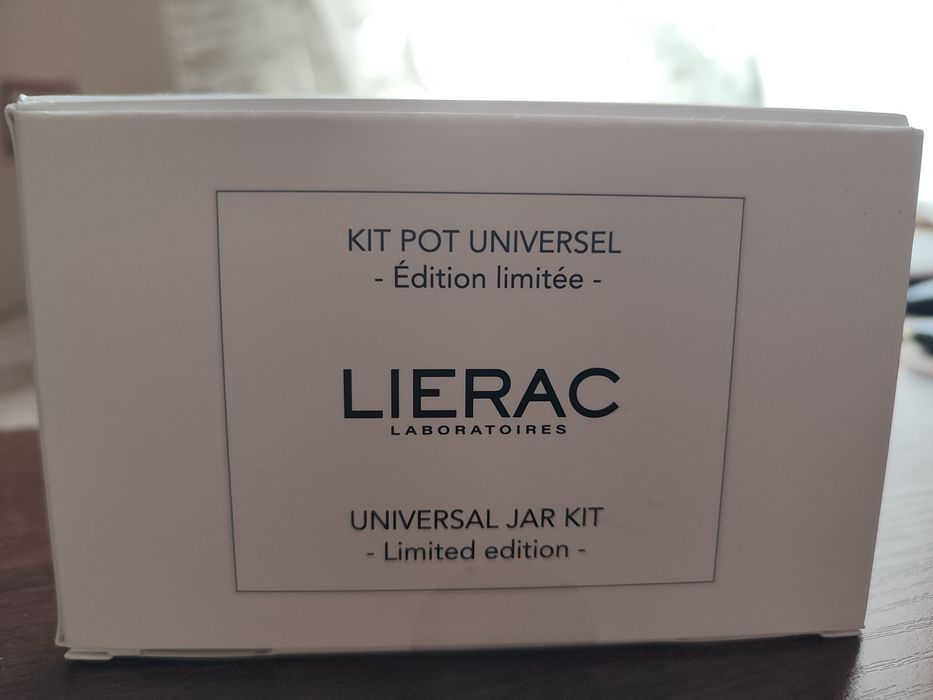 Lierac , косметика, крем. Підставка