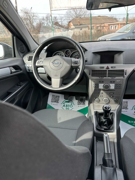Продам Opel Astra  2016 рік можлива розстрочка,кредит,обмін!