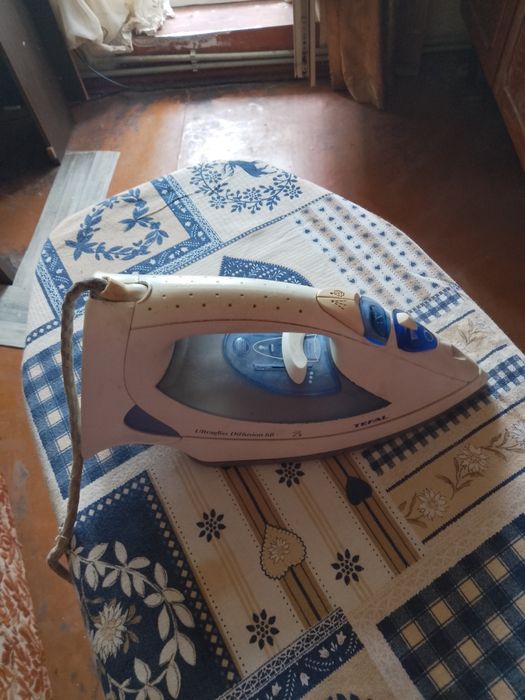 Утюг Тефаль в отличном состоянии бу