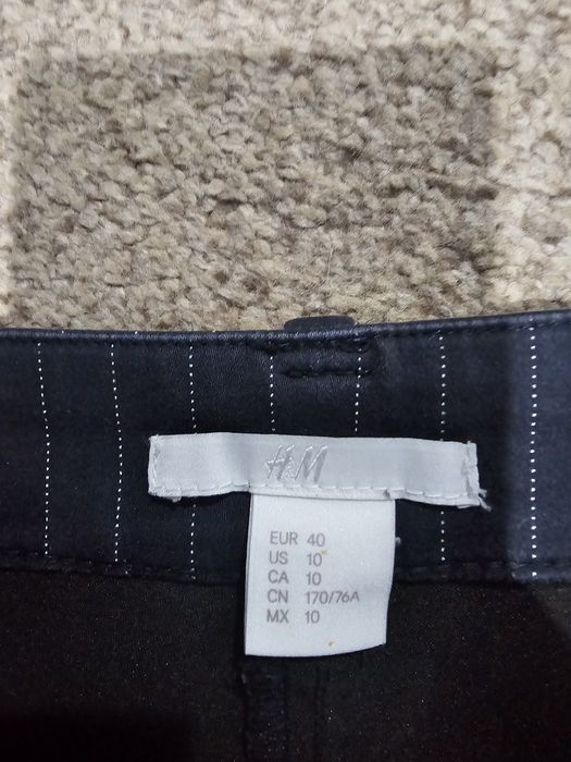 Spodnie eleganckie rybaczki 7/8 HM rozm. 40