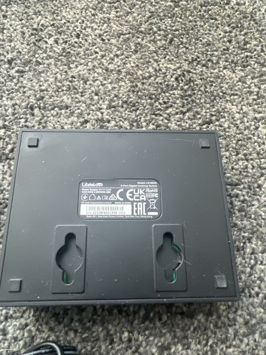 Switch  Przełącznik sieciowy Tp-link LS1005G was