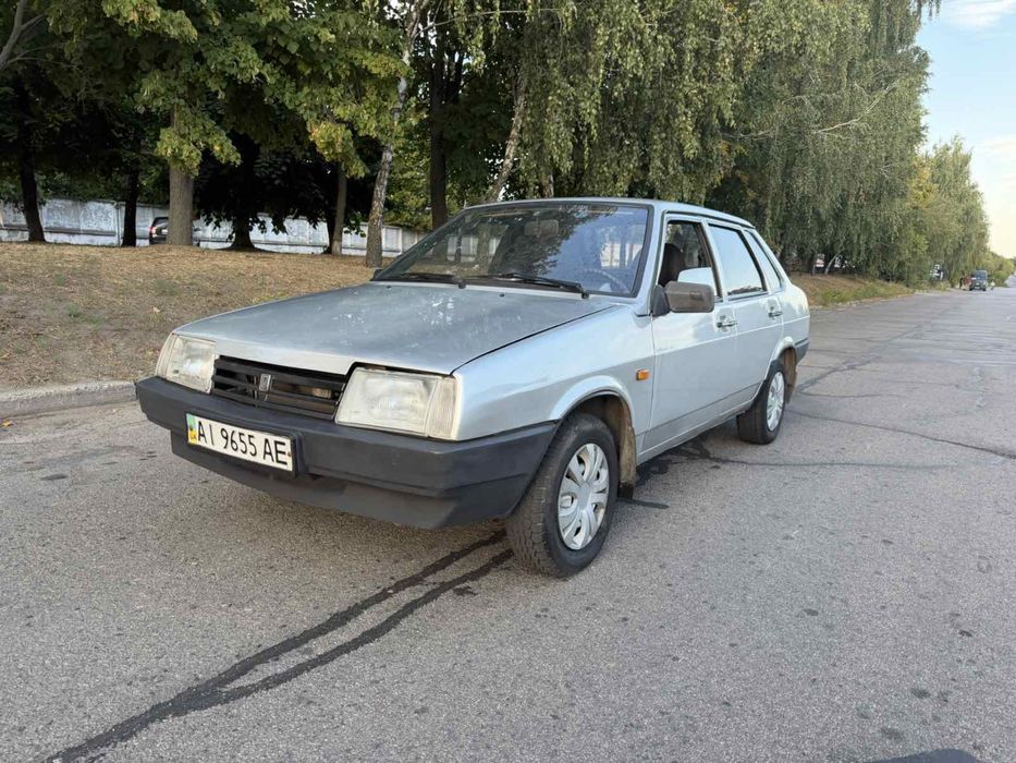 Автомобіль Ваз 21099