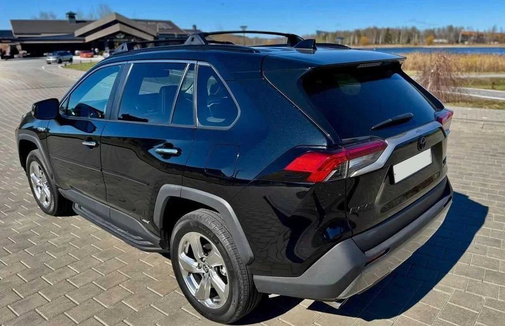 Toyota RAV4 2.5, 2021