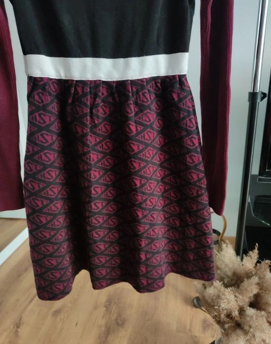 Sukienka bawełniana z golfem Tommy Hilfiger & Zendaya