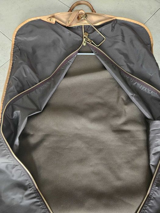 Porta fatos Louis Vuitton