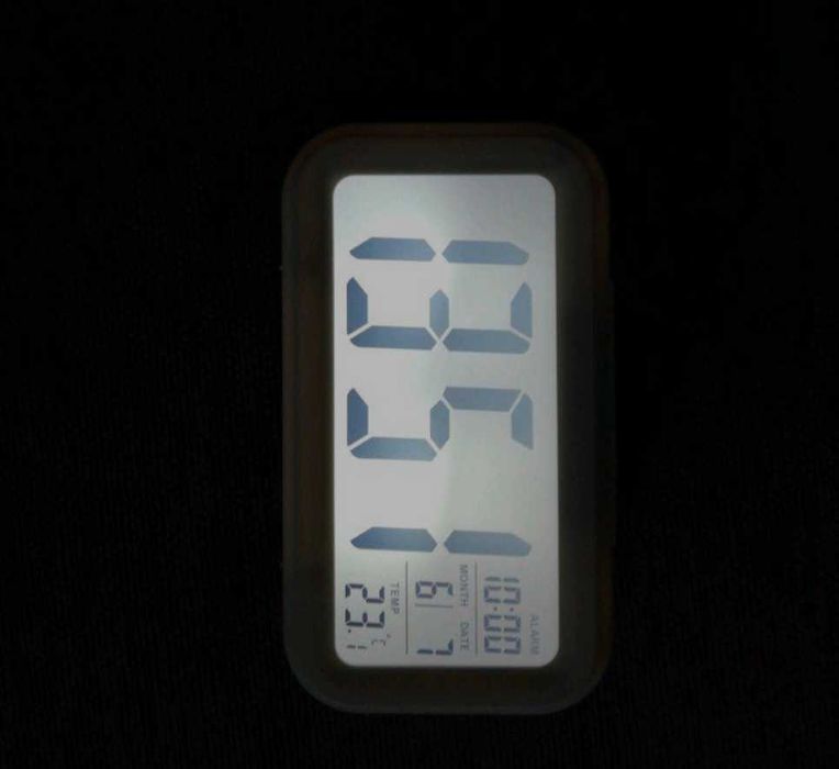 Despertador digital com sensor64284585881089124