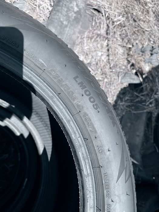 255 50 19 Bridgestone LM005 85% 2024 Шини Зима