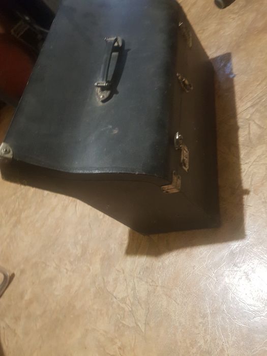 Аккордеон Buttstadt. 120 басов. Немец.  Отличное сост.  Чехол