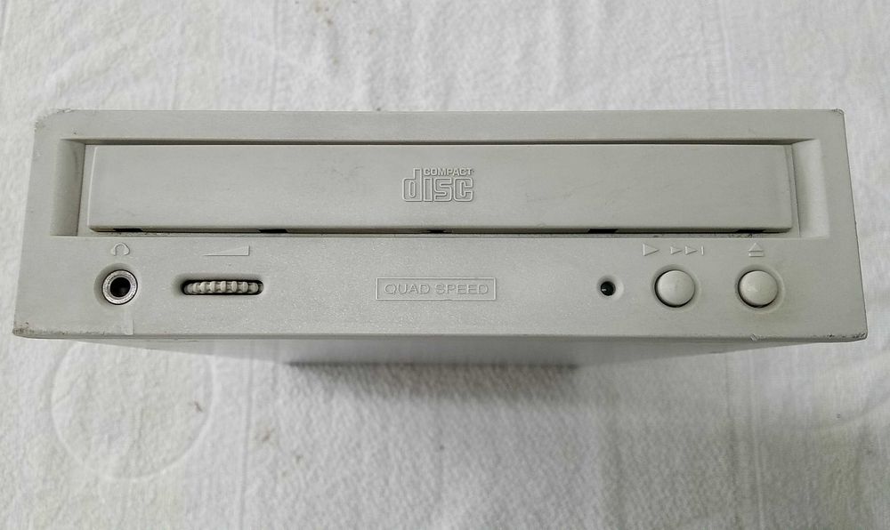 [PC Vintage] CD-ROM 4x - Quad Speed - IDE