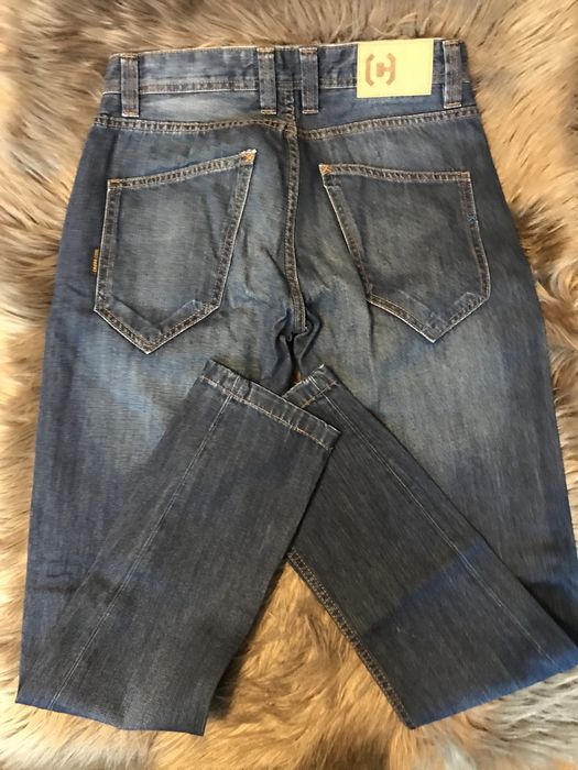 Dżinsowe spodnie