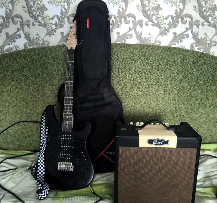 Yamaha ERG 121 + комбик Cort cm30r