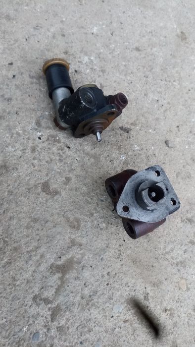 Насос низького тиску  трактор, диск щеплення МТЗ 80 новий, причіп вісь