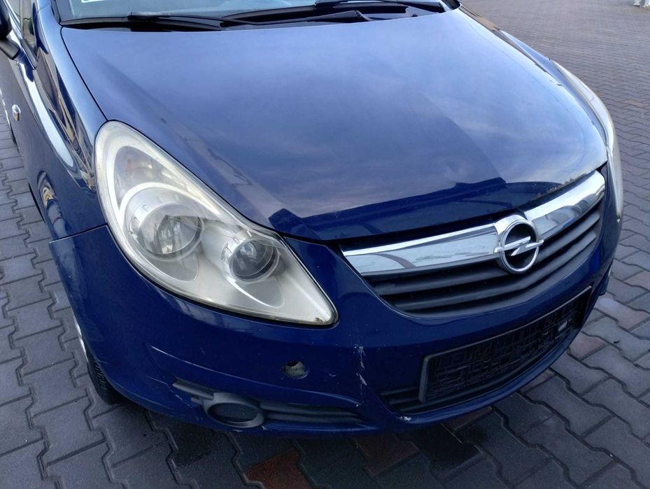 lampa przód przednia prawa Opel Corsa D, części