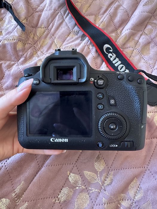 Продам Canon EOS 6D + Canon EF 50mm f/1.8