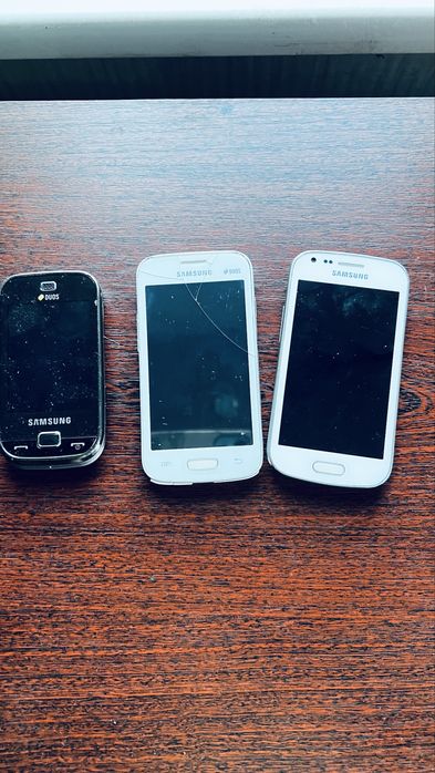 Телефони Samsung duos під запчастини або ремонт не робочі ціна за всі