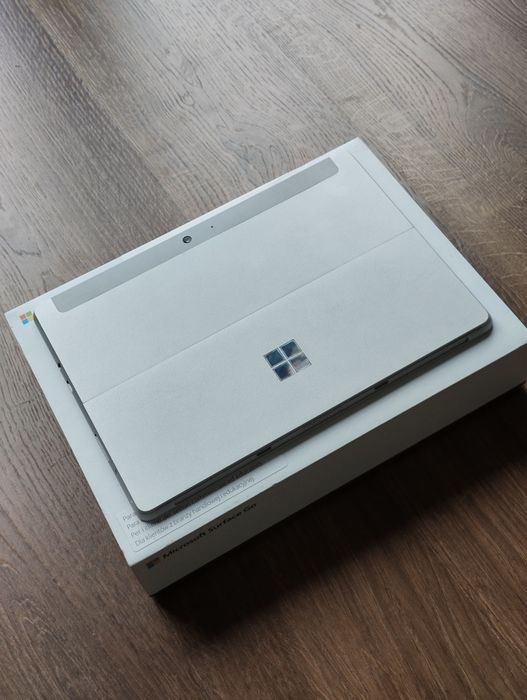 Microsoft Surface Go, 4/64 + 128 GB microSD PNY
