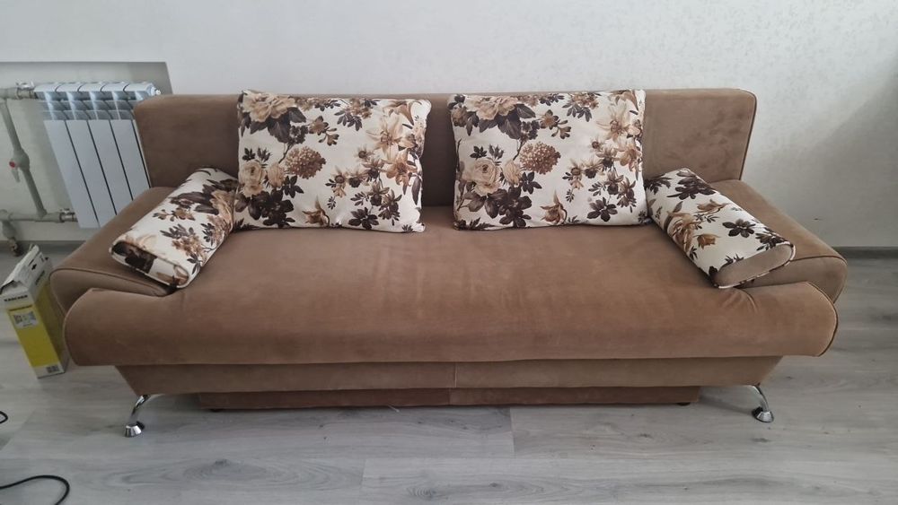 Продам удобный диван