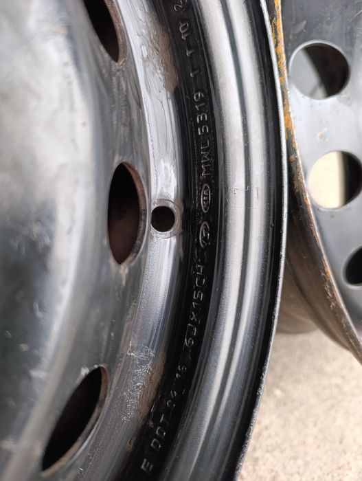 Felgi stalowe 15'' Hyundai i30 Mazda 3 Kia Ceed 6J 5x114,3 ET48