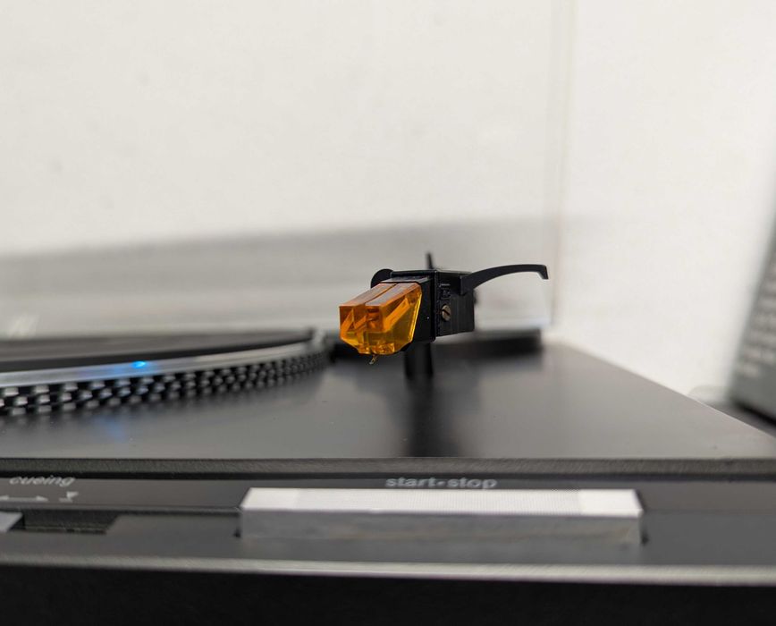 Програвач Technics SL-B300.