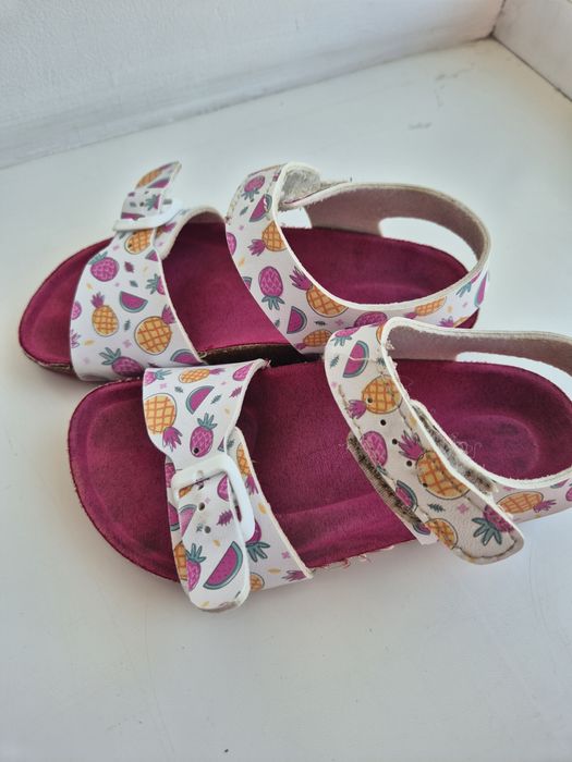 Босоніжки для дівчинки