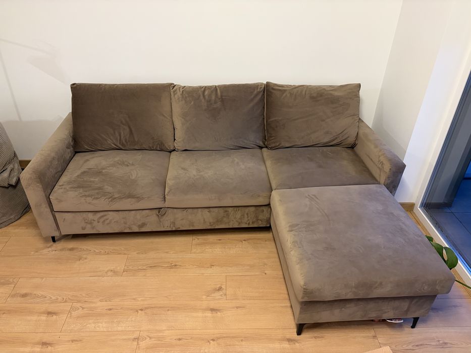 Sofa w kolorz czekoladowym