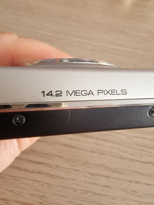 Camera digital Samsung ST65
14.2 mpx
5x digital zoom
HD
Sem carregador