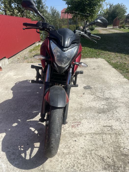 Мотоцикл Bajaj pulsar ns200