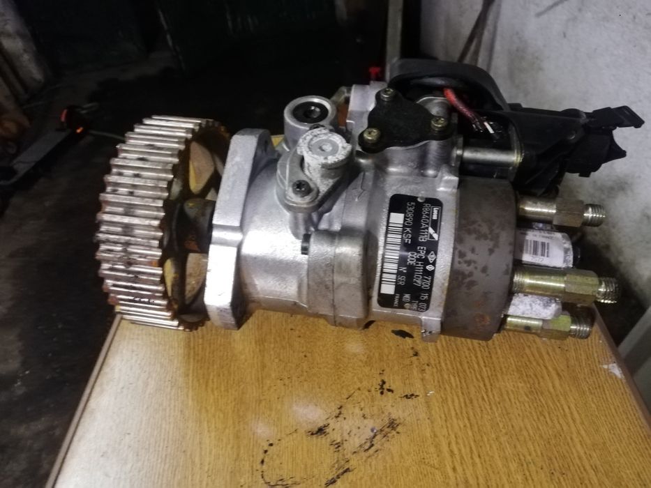 : Bomba Injetora e Coletor de Admissão Renault Kangoo/Megane - Motor F