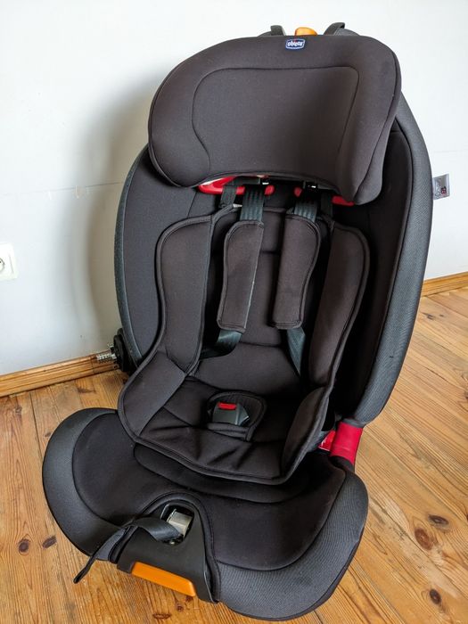 Автокрісло Chicco Gro-Up 1-2-3 Red Passion
Chicco