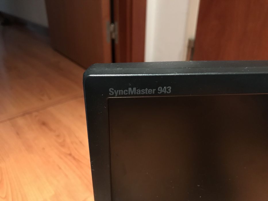 Monitor marca Samsung modelo 943 NW
