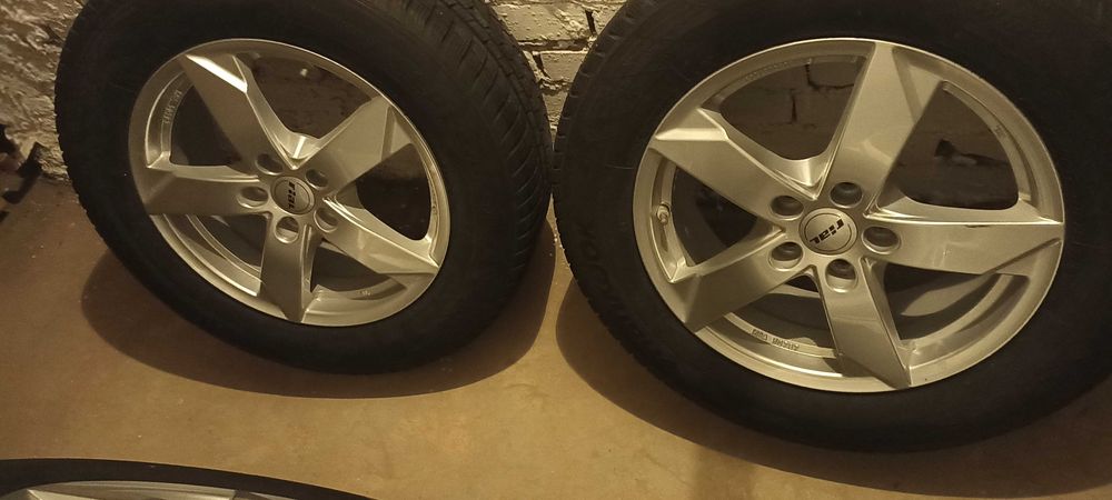 Диски з шинами r17 225/65 5-114.3 ЕТ51