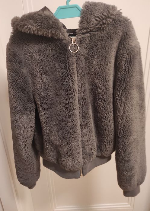 Kurtka/futerko dziewczece r. 146