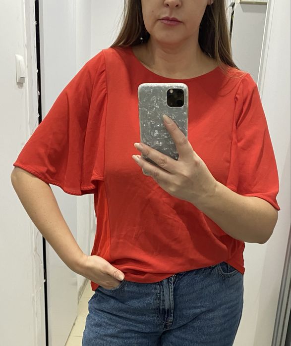 Czerwona bluzka m-l Zoul edition  rękaw falbana