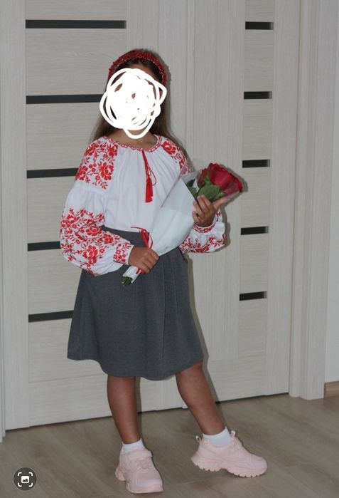 Обручі на дівчинку