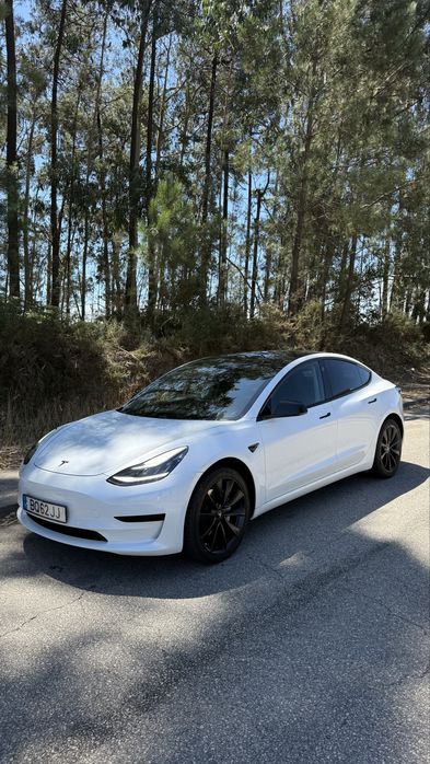 Tesla model 3 325cv