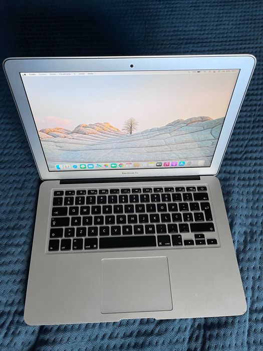 Macbook Air 13 2015 i7-256 GB SSD/ 8GB RAM