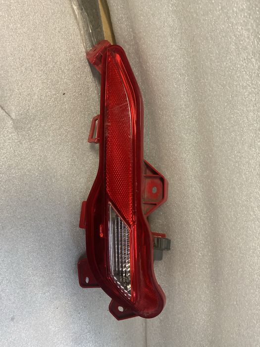 Kia Ceed lll 18-Kombi lampa tylna lewa w zderzak
