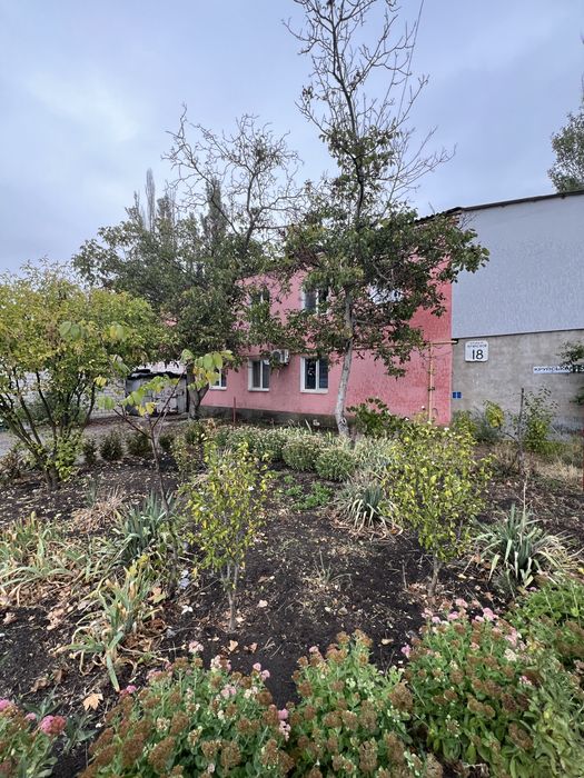 В продажу 4 к к в Варварівці з косметичним ремонтом