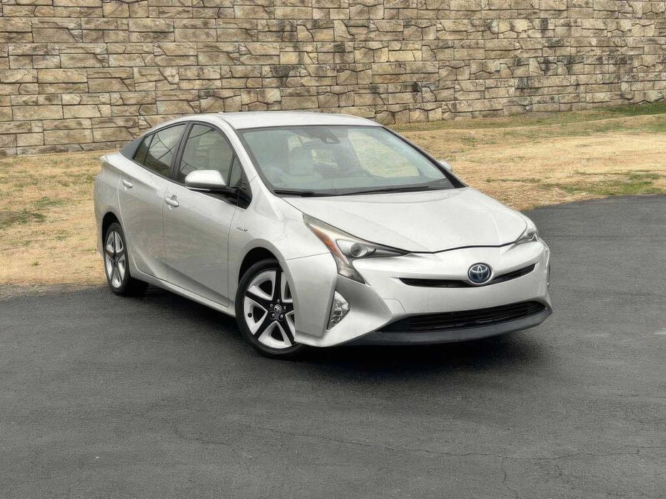 Toyota Prius      2016