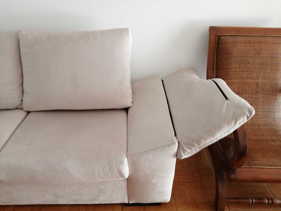 Sofá bege pele de pêssego