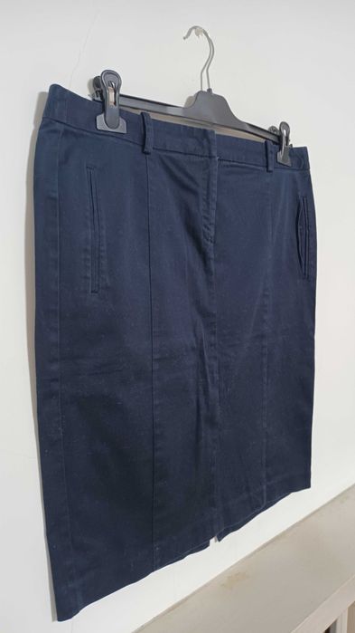 Saia azul escura da Zara