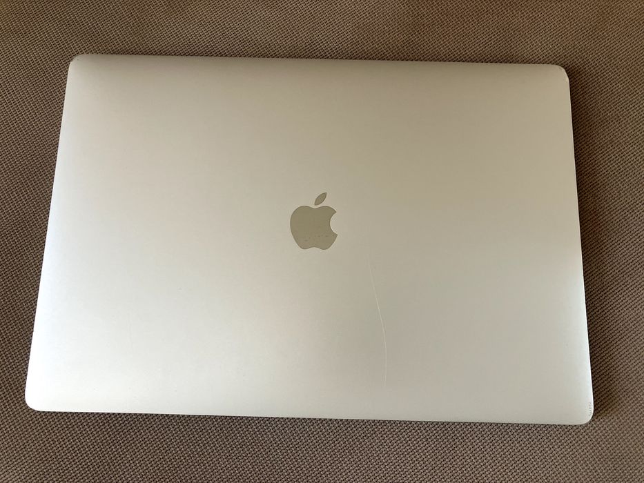 Macbook Pro 2019 I9 32/512