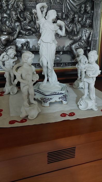 Peças em biscuit Vista Alegre