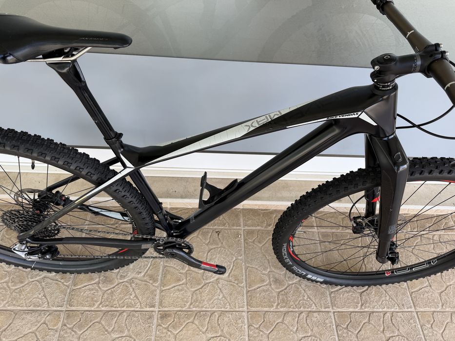 Bicicleta de BTT super equipada!!